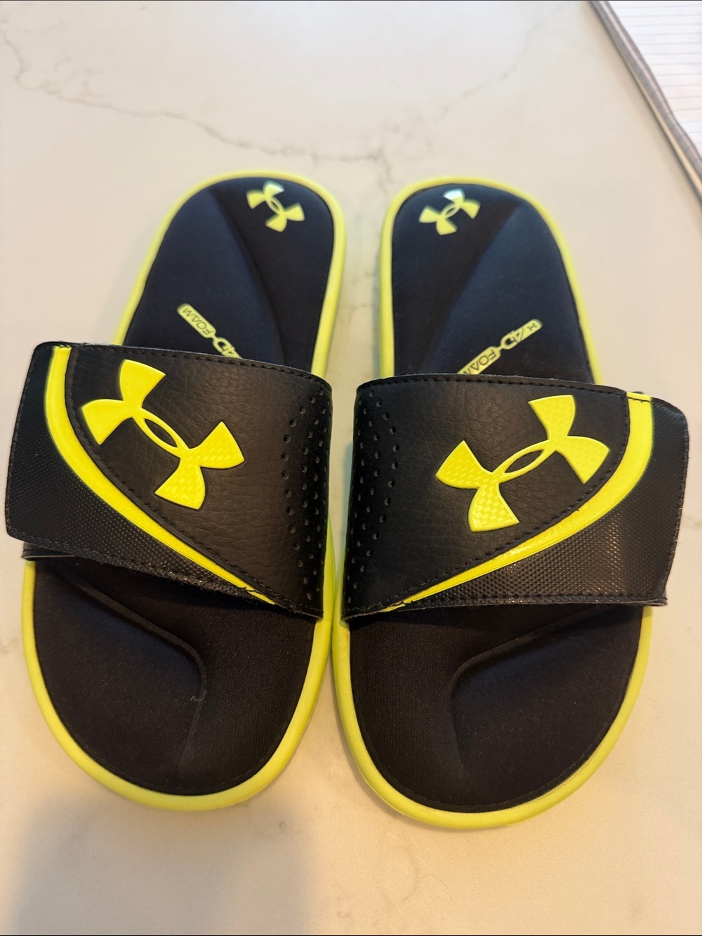 Never Worn Under Armour Kids Black and Neon Yellow Slide Sandals